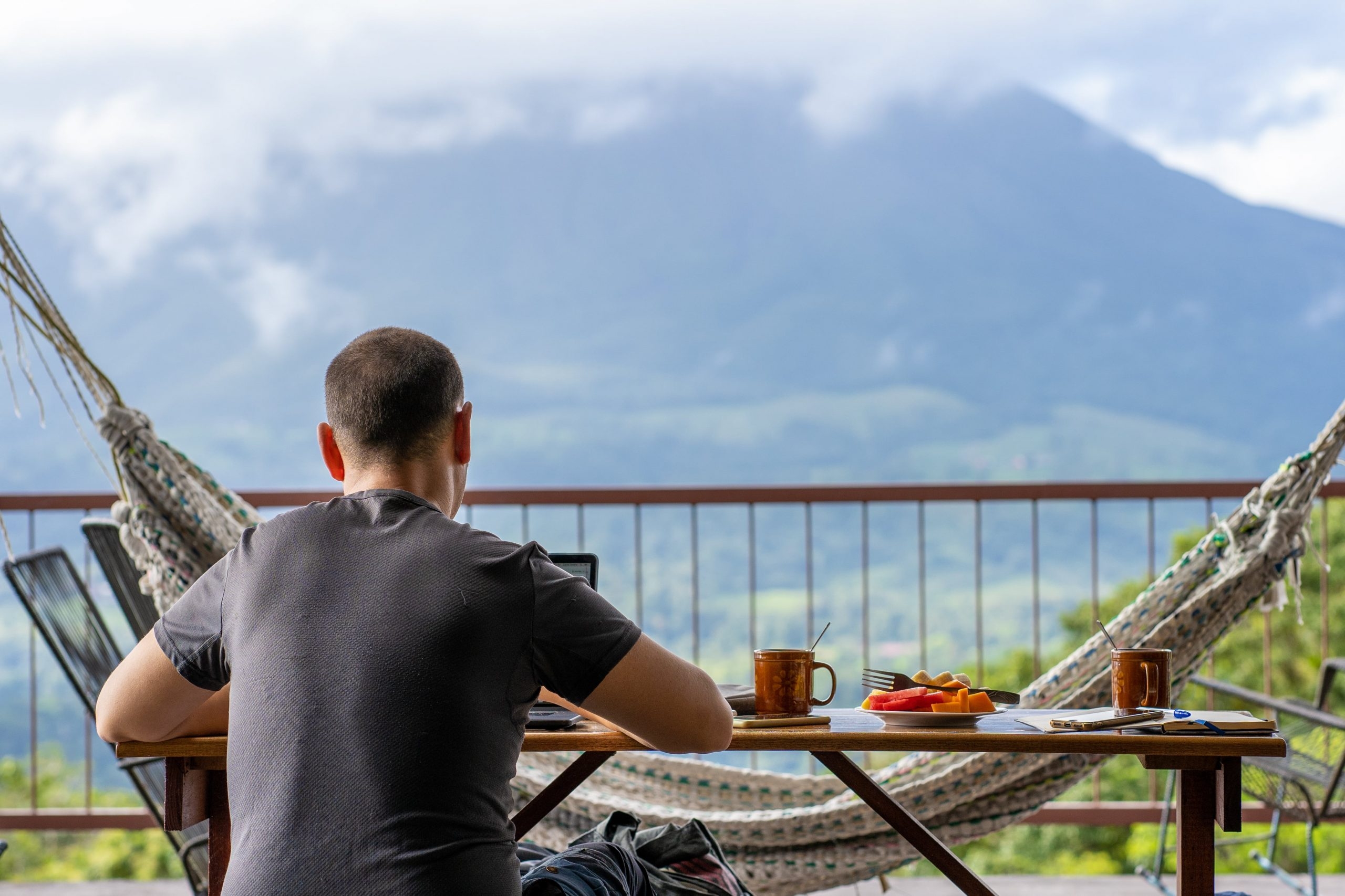 Top 5 Unexpected Spots to Freshen Up on the Road: Tips for Today's Digital Nomad