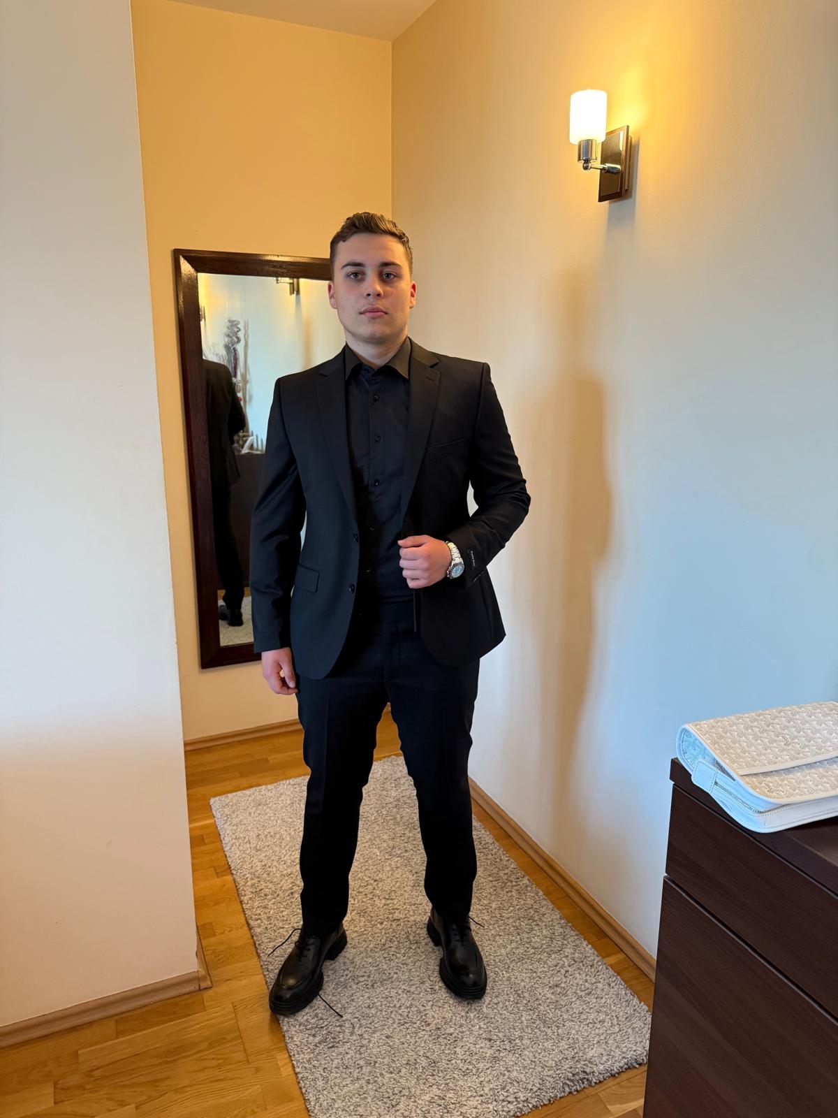 From Homeless to CEO at 19: Aleksandr Iordache Is Redefining the Entrepreneurial Hustle