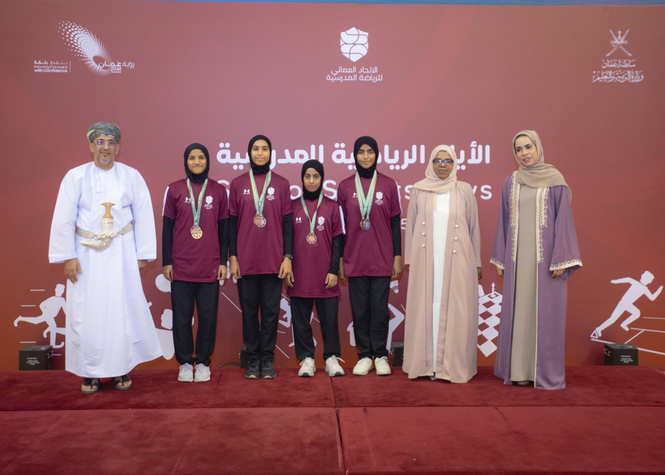 تعليمية الداخلية 'تتوج' بالترتيب العام للأيام الرياضية المدرسية للإناث