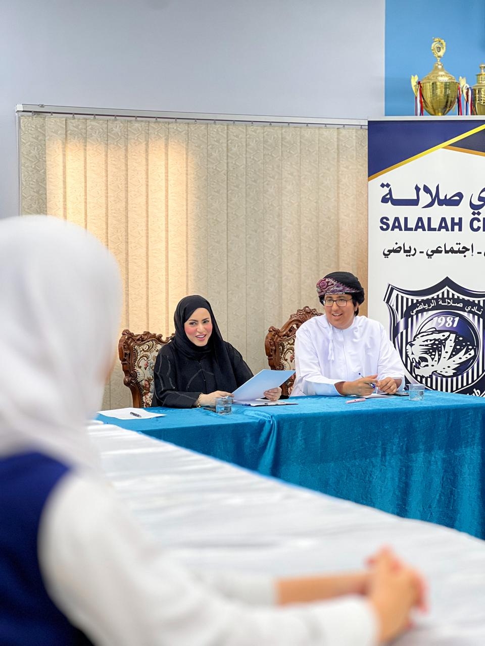 مشاركة إيجابية في مسابقتي الإنشاد والمناظرات بنادي صلالة