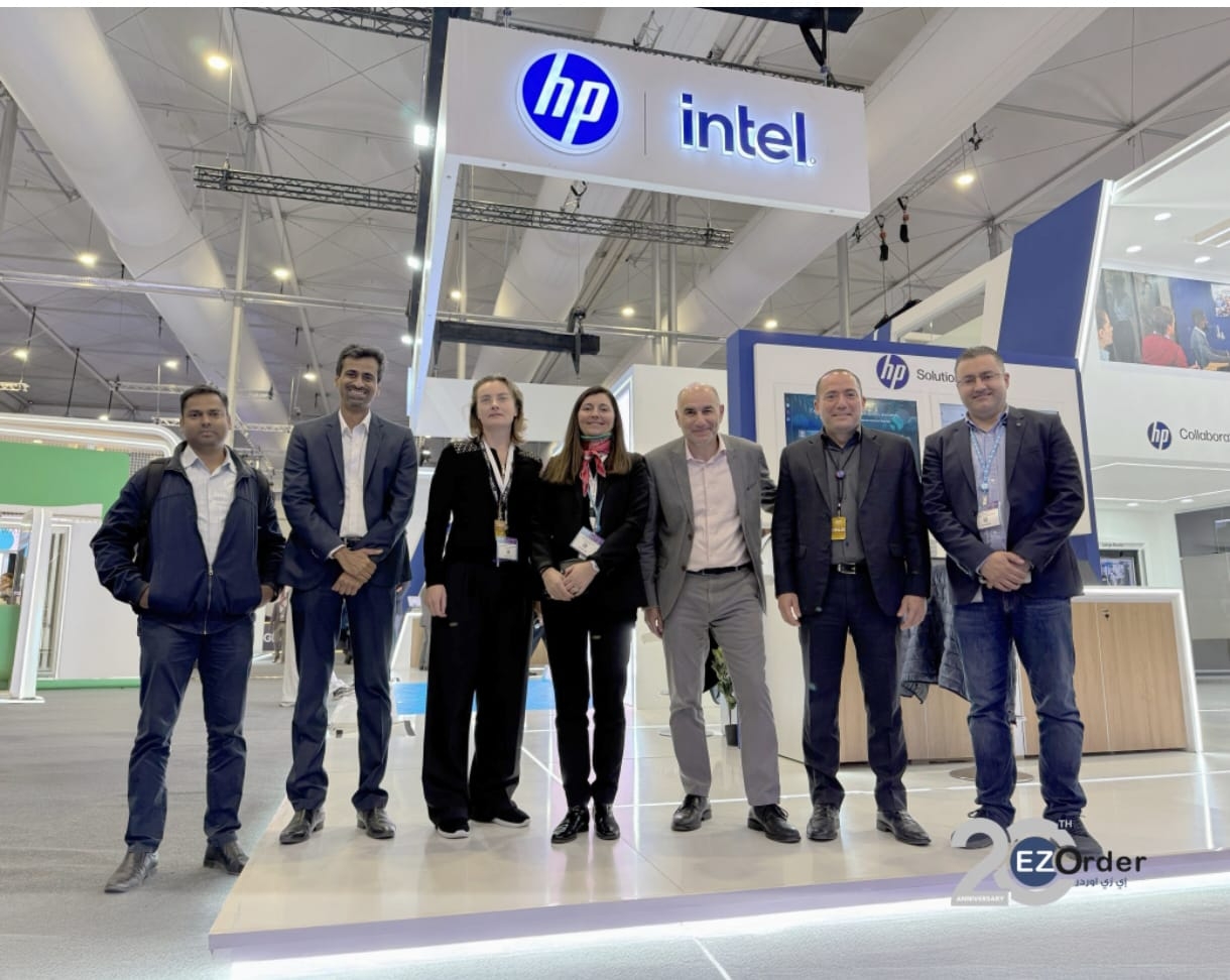 شركة طلبات المكتب المحدودة EZOrder تُصبح الموزّع الرئيسي لطابعات HP A3 في السعودية خلال مؤتمر2025LEAP