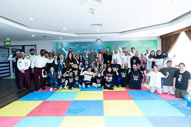 بالتعاون مع الهيئة العامة للترفيه أبطال المصارعة WWE يزورون الأطفال بالمستشفى السعودي الالماني بالرياض