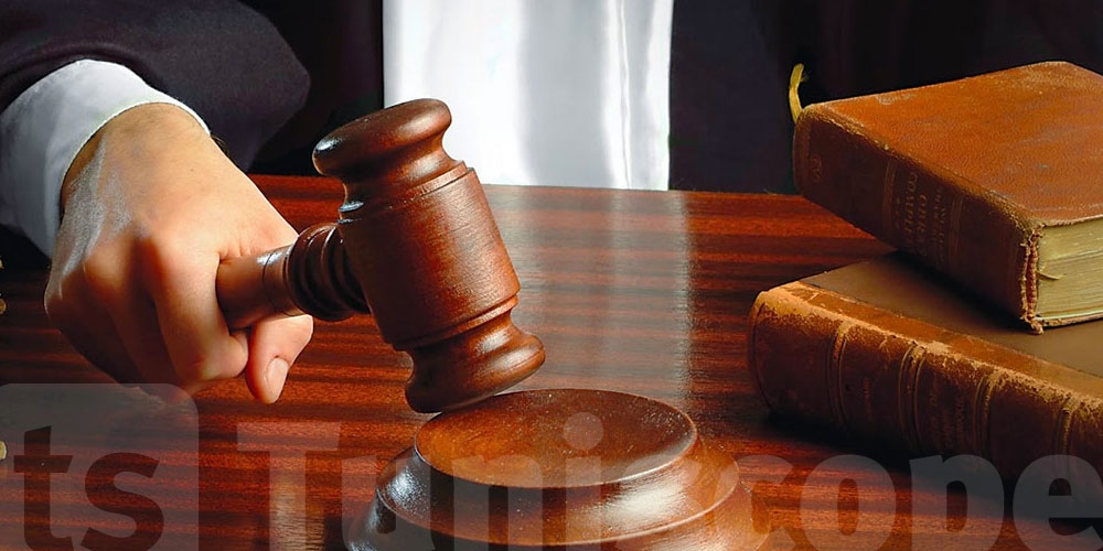 عاجل : النيابة العمومية تفتح تحقيقاً بعد وفاة فتاة بطلق ناري في الكاف