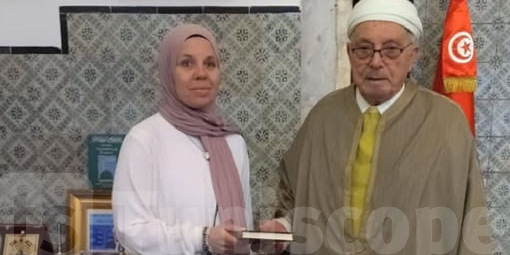 مواطنة اوروبية تُعلن إسلامها أمام مفتي الجمهورية