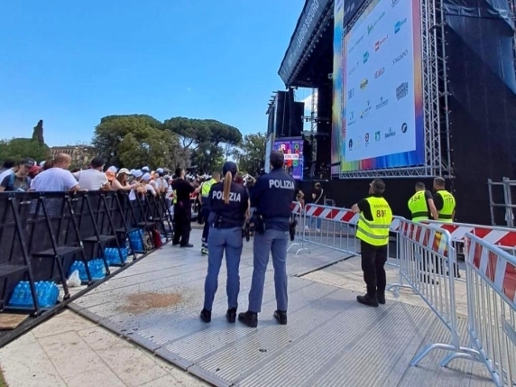 Tunisie Telegraph إيطاليا : إعتقال 3 تونسيين بتهمة التحرُّش الجنسي ووزير الداخلية يطالب بطردهم فورا ...ولكن