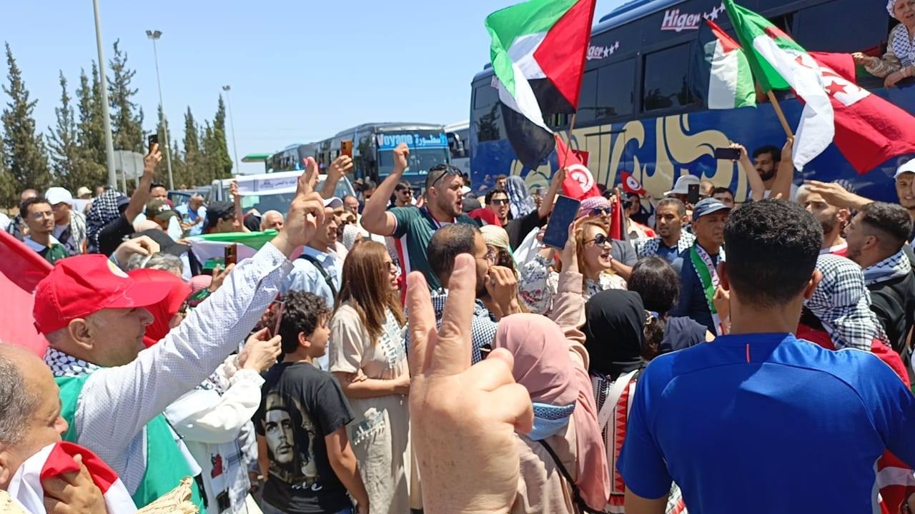 Tunisie Telegraph إيقاف سير قافلة الصمود في انتظار تعليمات سلطات حكومة شرق ليبيا