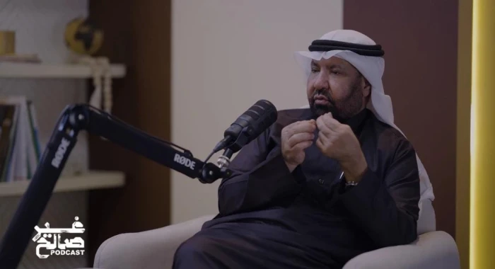بالفيديو.. جراح تجميل يروي قصة طبيب أفقد إحدى المشهورات صوتها