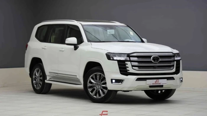 شاهد.. مختص يكشف مواصفات وسعر سيارة تويوتا GXR3 ديزل موديل 2025