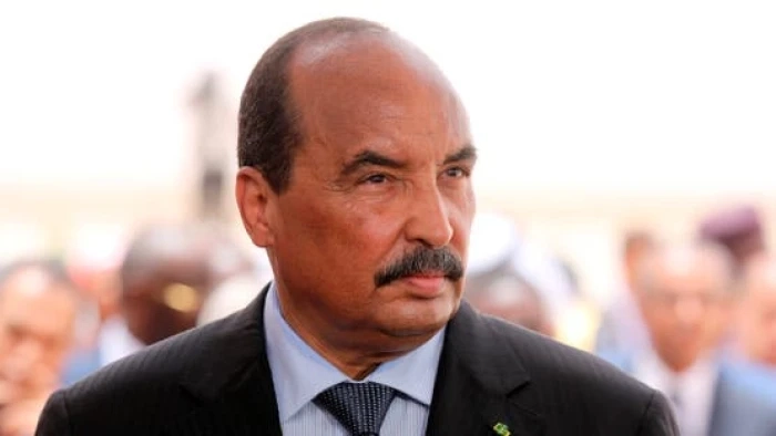 السجن 15 عاماً للرئيس الموريتاني السابق "ولد عبدالعزيز" وتغريمه 4 ملايين دولار.. والكشف عن القضايا المدان فيها