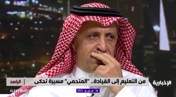 بالفيديو.. وزير الدولة السابق "سعود المتحمي" يفاجئ مذيع الراصد بردة فعله بعدما وجه له سؤالا بشأن والدته