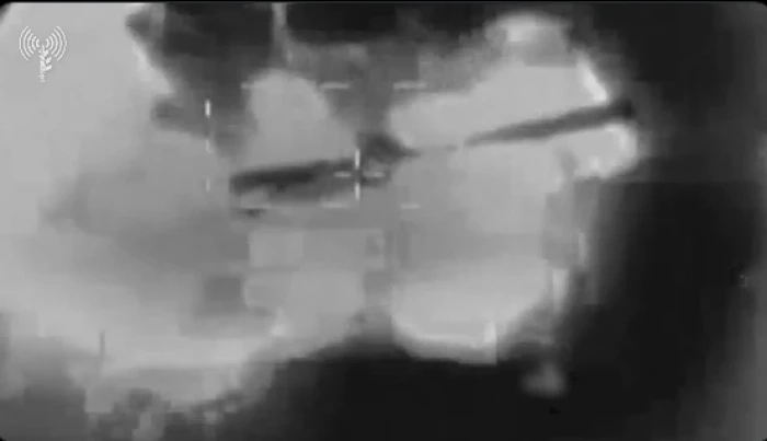 شاهد: لحظة استهداف مروحيات قتالية إيرانية في كرمنشاه بغارة جوية إسرائيلية
