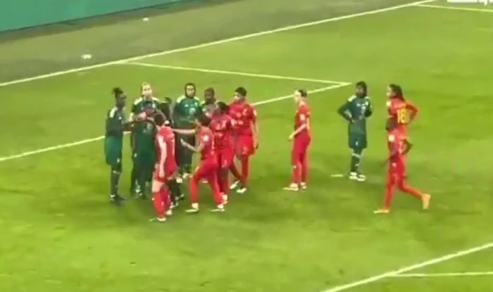 شاهد.. اشتباك بين لاعبات القادسية والأهلي في نهائي كأس الاتحاد السعودي للسيدات