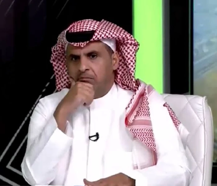 " هذي قوية".. الدبيخي يعلق على مقطع من مباراة " الهلال والفتح"