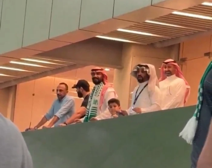 شاهد.. رد فعل رئيس الأهلي على مطالب الجماهير بالتعاقد مع ميسي