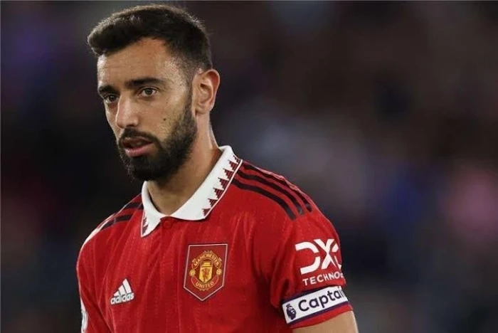 الهلال يقترب من ضم برونو فيرنانديز قائد مانشستر يونايتد.. ومصادر تكشف موعد الحسم
