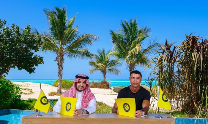 كم يبلغ راتب كريستيانو رونالدو في عقده الجديد مع النصر؟.. «رقم خرافي»