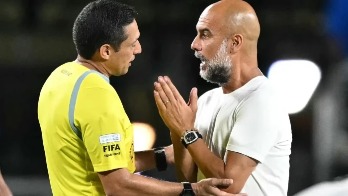 جوارديولا لحكم مباراة الهلال: «هل تمزح؟»