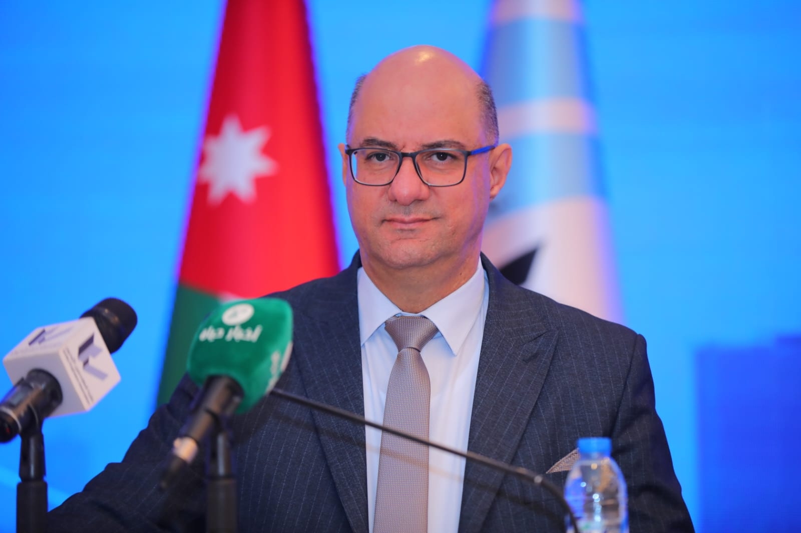 كل عام وسنديانة الصحافة الورقية بألف خير