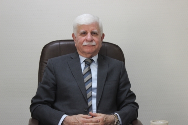 التطاول قلة أدب وغباء سافر !