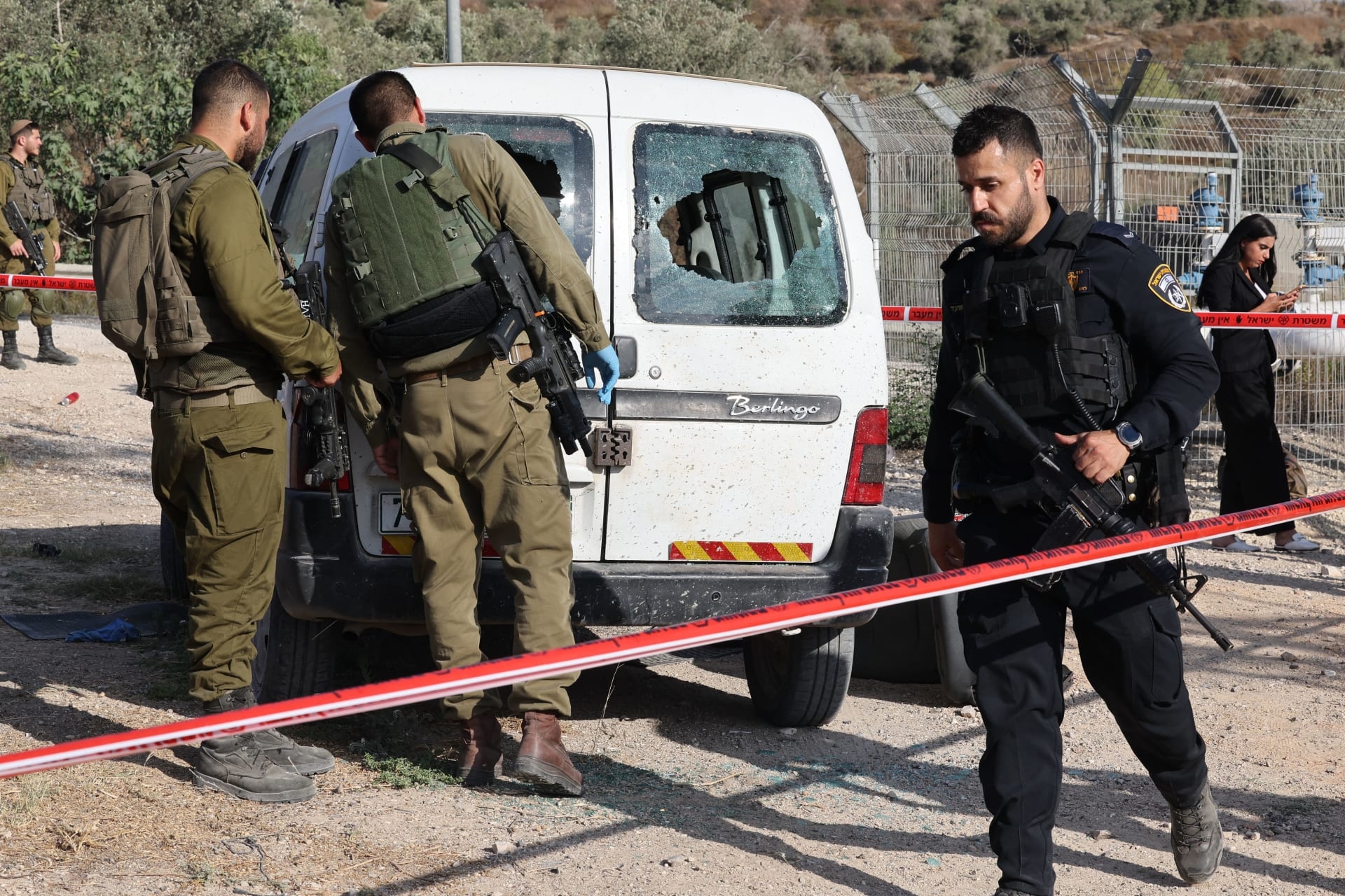 سموتريتش يدعو إلى تدمير قريتين فلسطينيتين إثر مقتل مستوطنة بالضفة