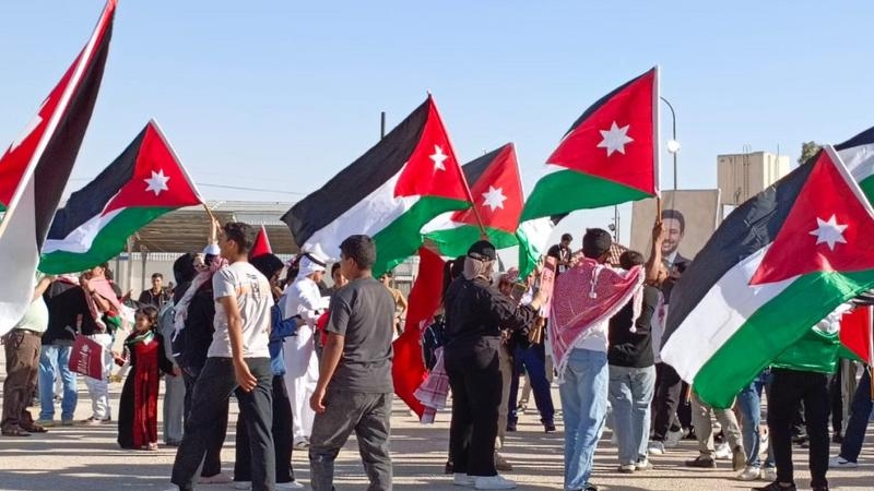 الأردنيون يحتفلون بعيد الاستقلال الـ 79