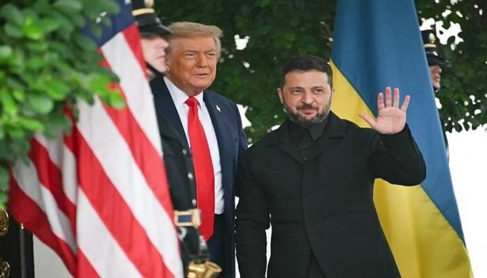ترامب في استقباله .. زيلينسكي بالبيت الأبيض بدون بزته العسكرية