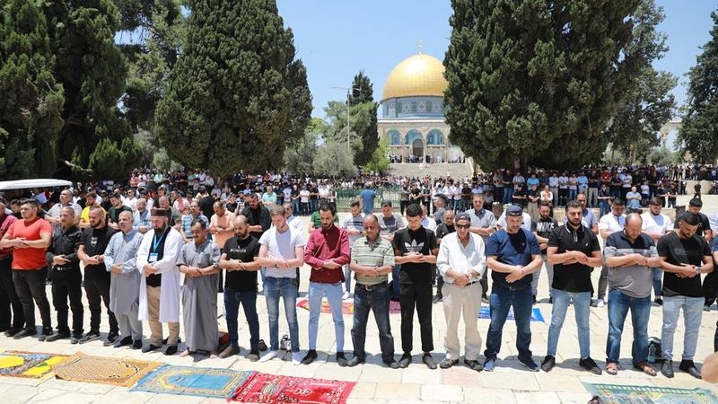 ‎40 ألفا يؤدون صلاة الجمعة في المسجد الأقصى وسط إجراءات إسرائيلية مشددة
