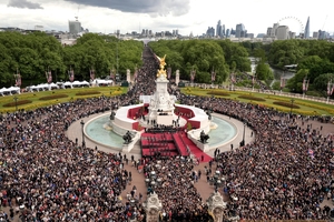 100-year-old veteran kicks off V-E Day events as Britain thanks those who saved it during WWII
