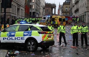 Car plows into fans at Liverpool parade