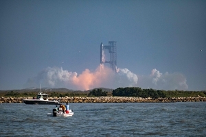 SpaceX Starship launched on ninth test flight after last two blew up