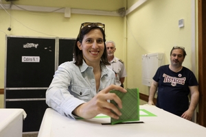 Italy holds referendum on citizenship, workers' rights