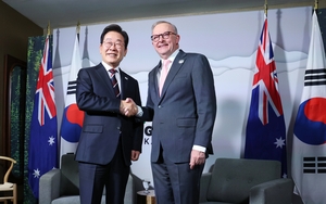 Lee discusses ways to bolster cooperation with Australia, South Africa