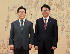 Constitutional revision to be Lee's top priority: presidential committee