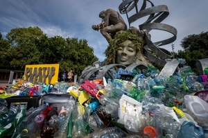 Talks for landmark plastic pollution treaty grind on