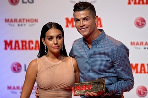 Cristiano Ronaldo and Georgina Rodríguez announce their engagement