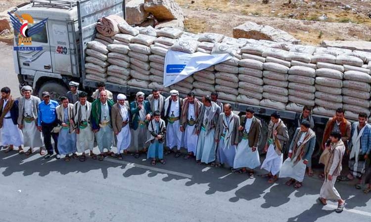تدشن توزيع 10 آلاف كيس اسمنت و50 ألف لتر ديزل لدعم المبادرات في عمران