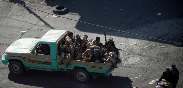 مليشيا الحوثي تصادر منزل ناشط في صنعاء وتعبث بمحتوياته
