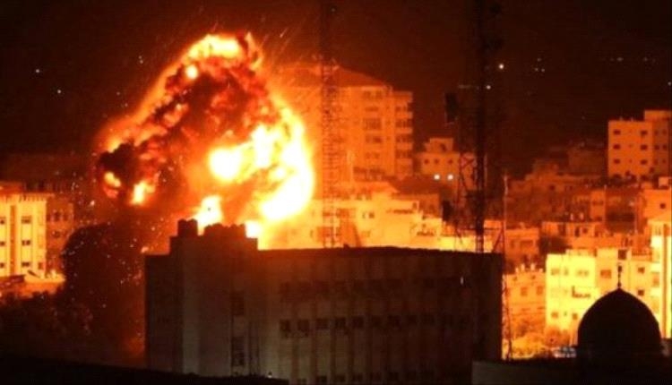 صواريخ إيرانية تضرب قلب إسرائيل: إصابات وعالقون تحت الأنقاض
