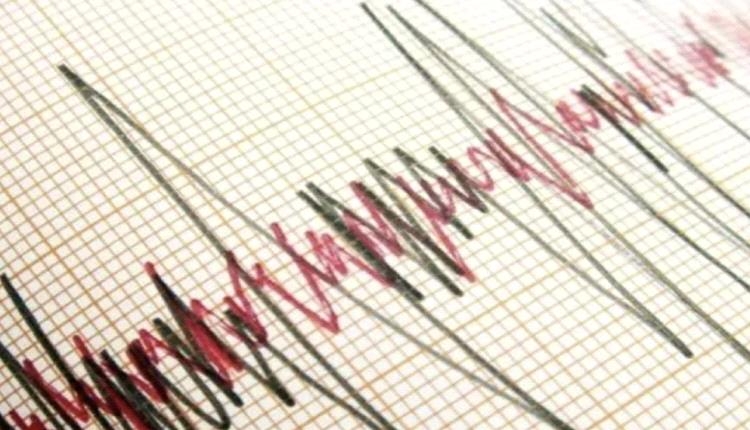 زلزال بقوة 4.9 درجات يضرب إندونيسيا