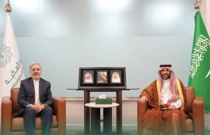 المملكة وإيران تبحثان الموضوعات المالية والاقتصادية ذات الاهتمام المشترك