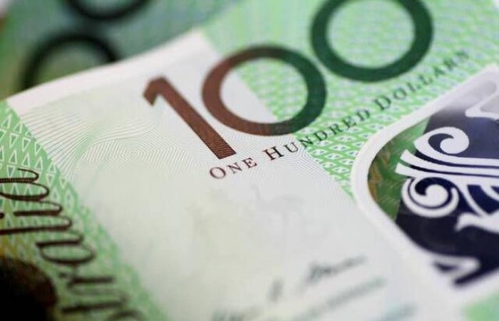 هبوط الدولار الأسترالي بعد خفض أسعار الفائدة