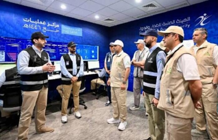 وزير الصحة يطّلع على استعدادات "الغذاء والدواء" لموسم الحج