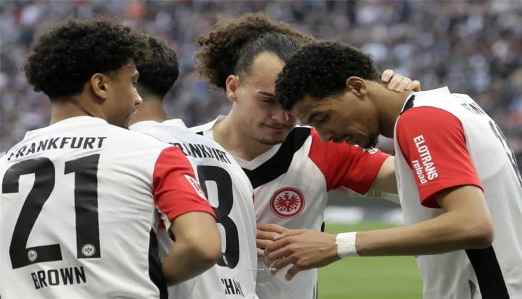 فرانكفورت يعقد مهمة كبار البريميرليج بمطلب خيالي