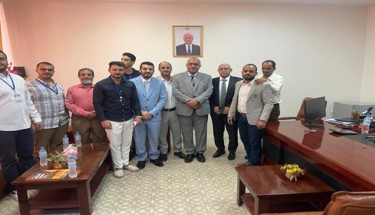 باذيب يزور شركة تيليمن عقب تدشين خدمة 'ستارلينك' في اليمن