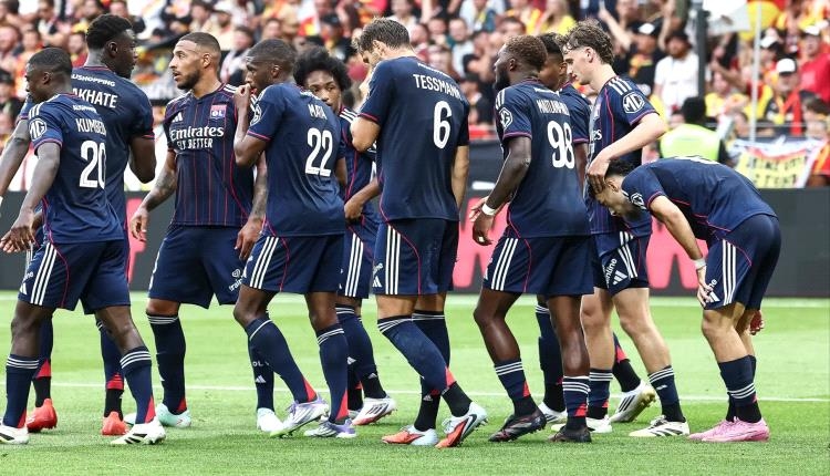 ليون يستهل مشواره في الدوري الفرنسي بفوز ثمين على لانس