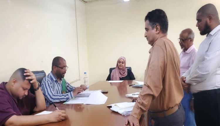 محكمة صيرة تدين شركتين في قضية فساد غذائي بعدن وتصدر أحكاماً بالسجن والغرامة