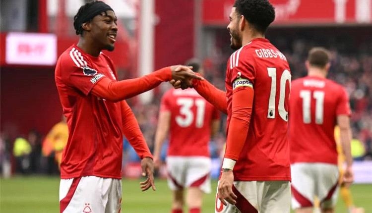 نيوكاسل يقدم عرضًا رسميًا للاعب مانشستر يونايتد السابق