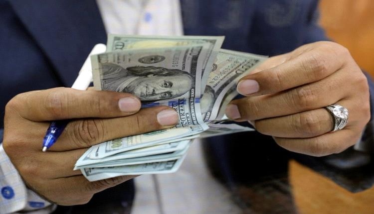 الدولار يتجاوز حاجز 2900 ريال يمني لأول مرة في التاريخ