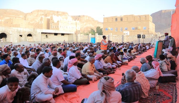 قبيلة آل بن عباد الكندي تحتفي بعوادها السنوي وتُكرم حفاظ كتاب الله والمتميزين