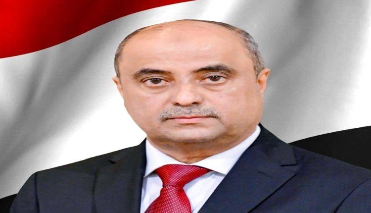 مجلس الوزراء اليمني يعد بحلول جذرية لتوفير الخدمات وإنقاذ العملة